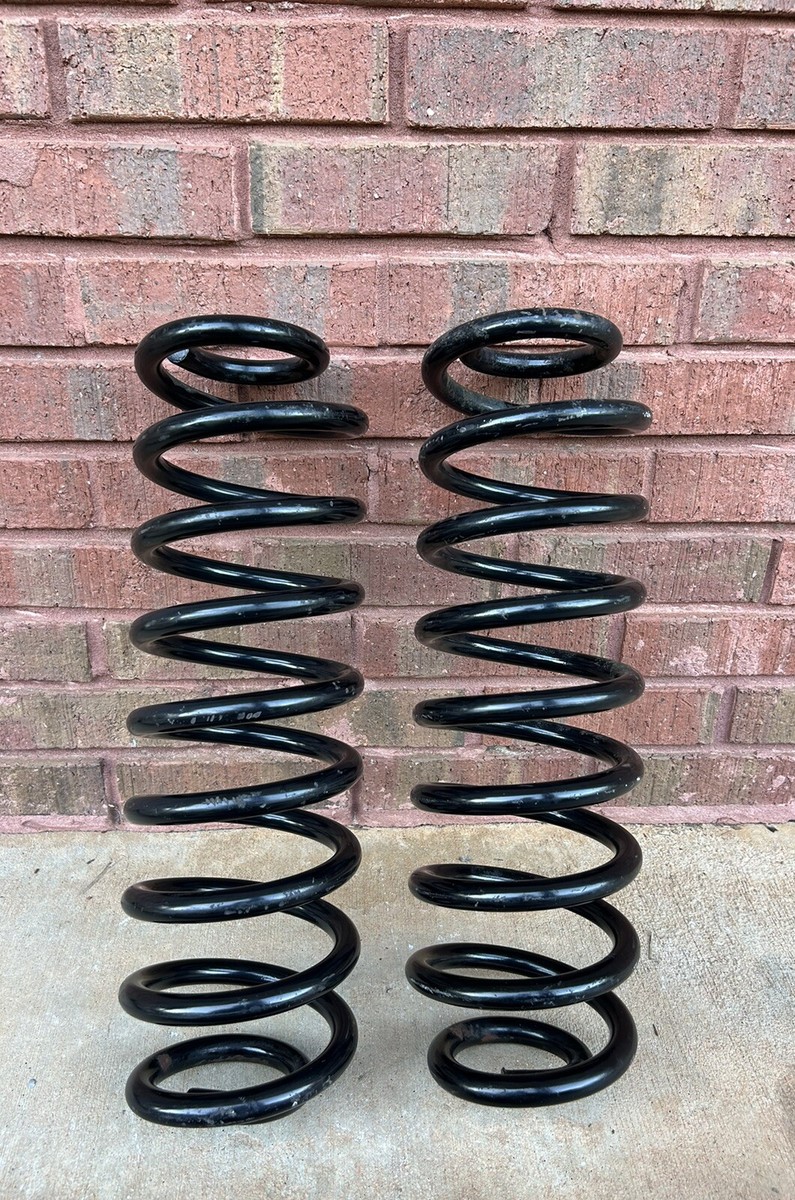 HUMMER H2 REAR LEFT & RIGHT SIDE COIL SPRING OEM 2003 - 2009 HUMMER H2 REAR LEFT & RIGHT SIDE COIL SPRING OEM 2003 - 2009