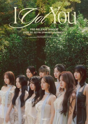 K-POP・アジア TWICE With YOU-th Digipack CD TWICE [WITH YOU-TH] 13th Mini Album DIGIPACK MOMO Ver/CD+P.Book+