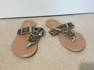 next black flip flops