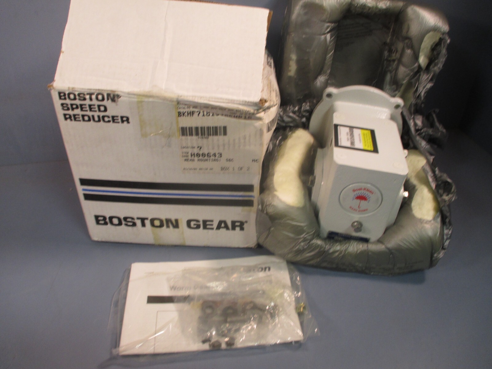 Boston Gear Gearbox Speed Reducer 56C 0.91HP 15:1 BKHF71815T