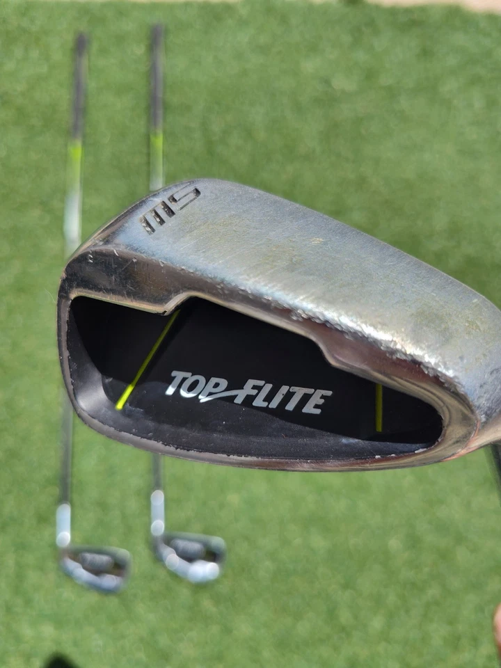 JUEGO DE 3 PALOS DE GOLF TOP FLITE YOUTH FLEX SW,9,7 HIERROS DIESTRO 34-36" VARILLA DE GRAFITO Foto 3 de 4
