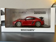 Minichamps Porsche 718 Cayman gt4rs 1/43  188106
