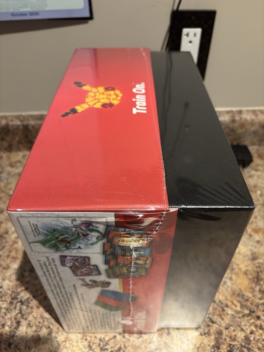 Pokémon Super Premium Mew and Mewtwo 20th Anniversary Collection