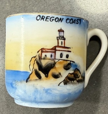 Tillamook Rock ''Oregon Coast'' Lighthouse Hand Painted Souvenir Porcelain Cup