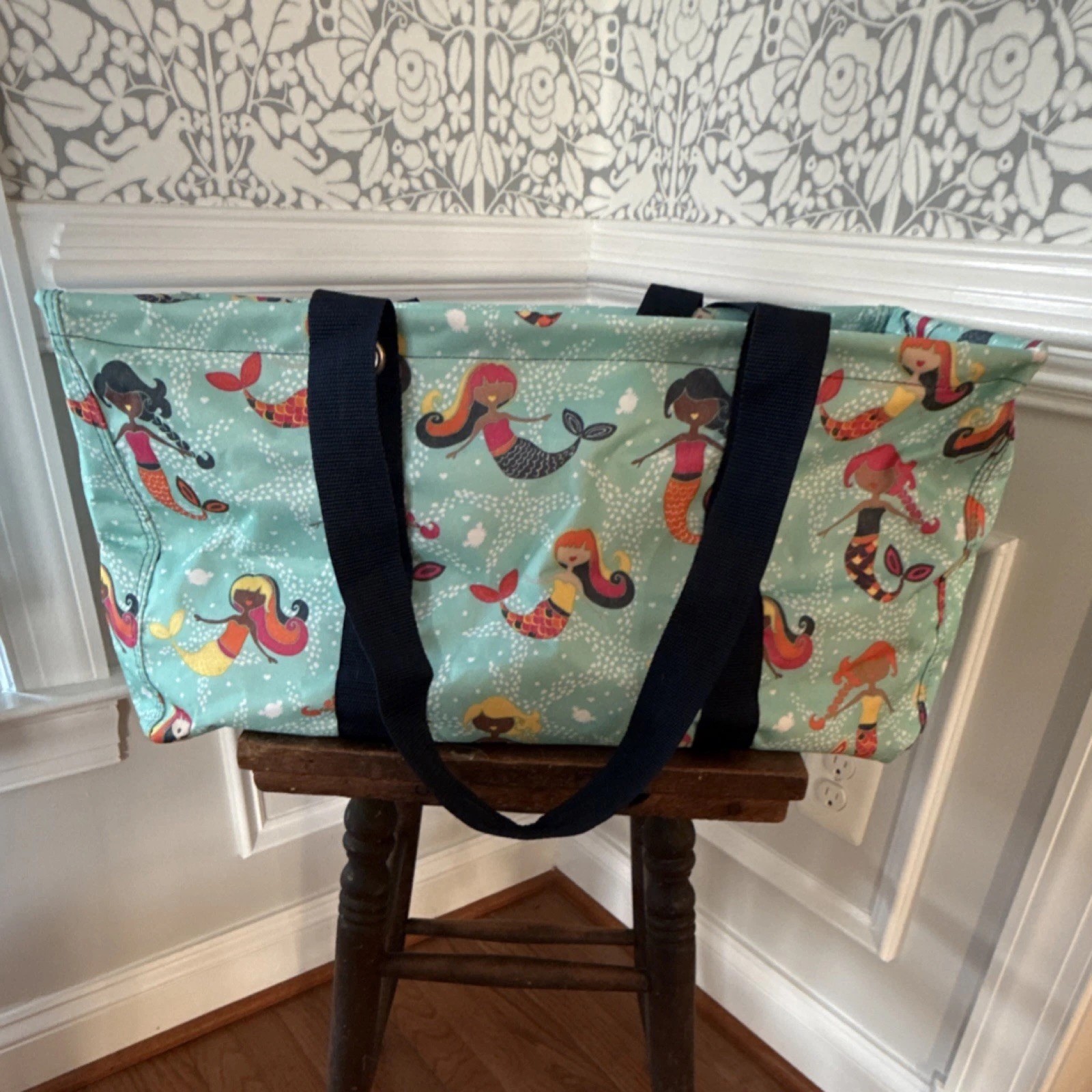 Thirty-One Large Utility Tote in Mermaid Lagoon  Retired Print - Storage / Beach