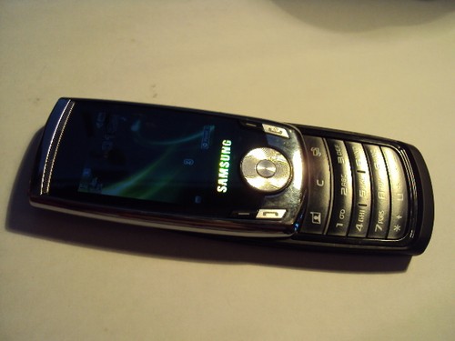 ORIGINAL RETRO Samsung L770 Slide 3G Video Calling 2MP Camera+CHARGER ON 3 - 第 2/6 張圖片