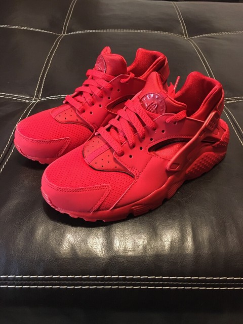 nike huarache triple red