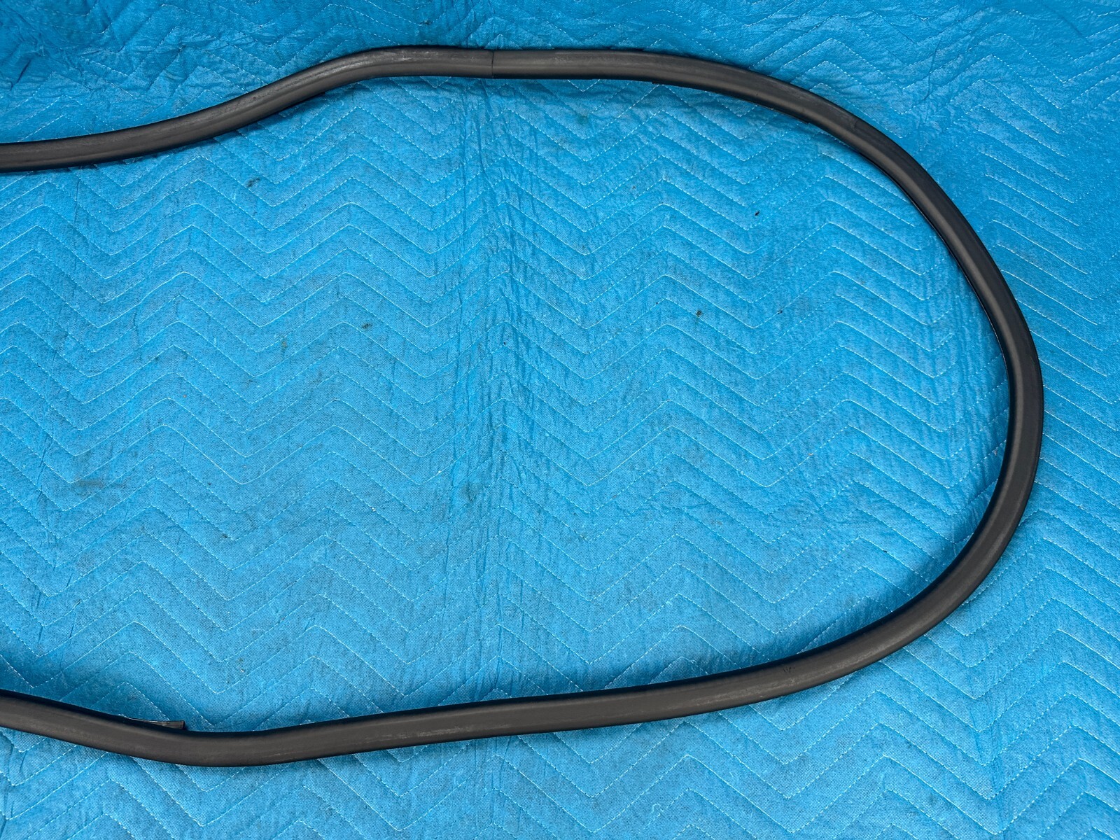 Bentley Flying Spur Front Driver's Door Inner Weatherstrip Seal 2006-2012 OEM