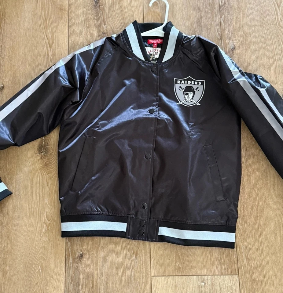 NUEVO CON ETIQUETAS NFL Mujer Oakland Raiders Chaqueta Negro Satinado Bombardero Las Vegas Fútbol M Foto 2 de 4