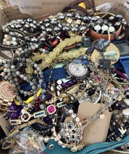 MIXED JEWELRY LOT CRAFT REPAIR, RESELL, REPURPOSE, VINTAGE TO NOW 18 POUNDSl