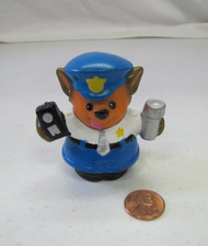 Fisher Price Little People Animalville perro policía oveja ladrador capitán policía