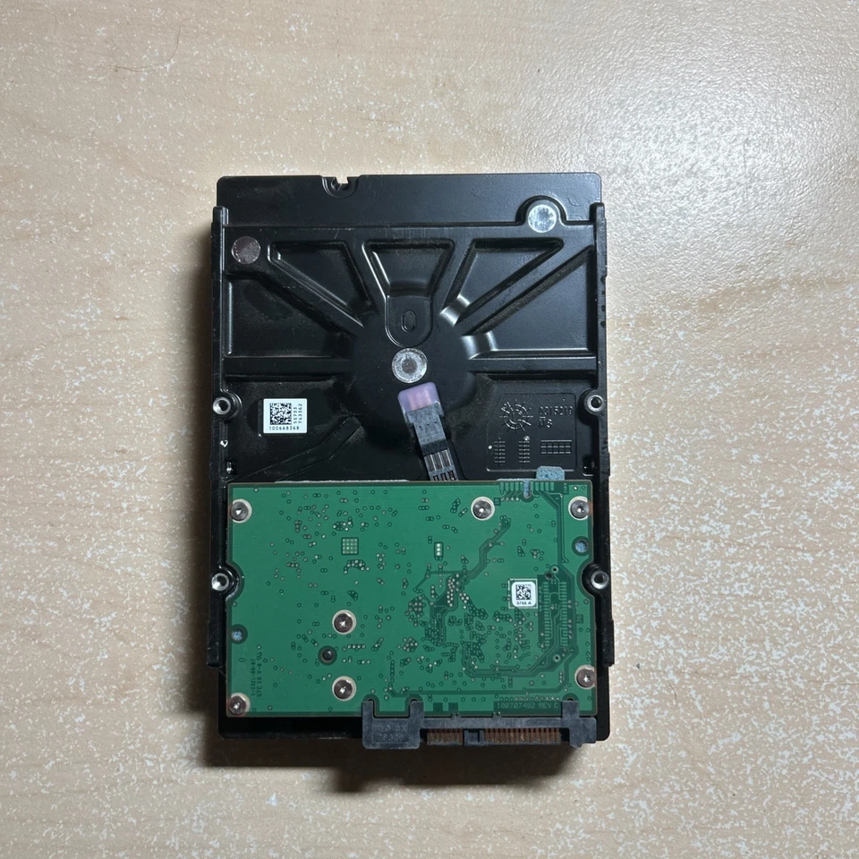 Lot of 8 3TB Seagate ST3000NM0023/ST33000650SS SAS 2 3.5 in - Image 3 of 3