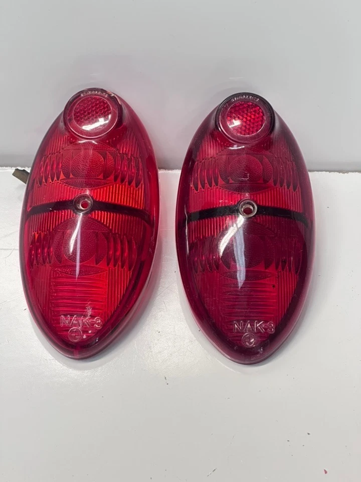 Par de lentes Metropolitan 1955 1956 luces traseras originales ¡Envío rápido! Foto 2 de 4