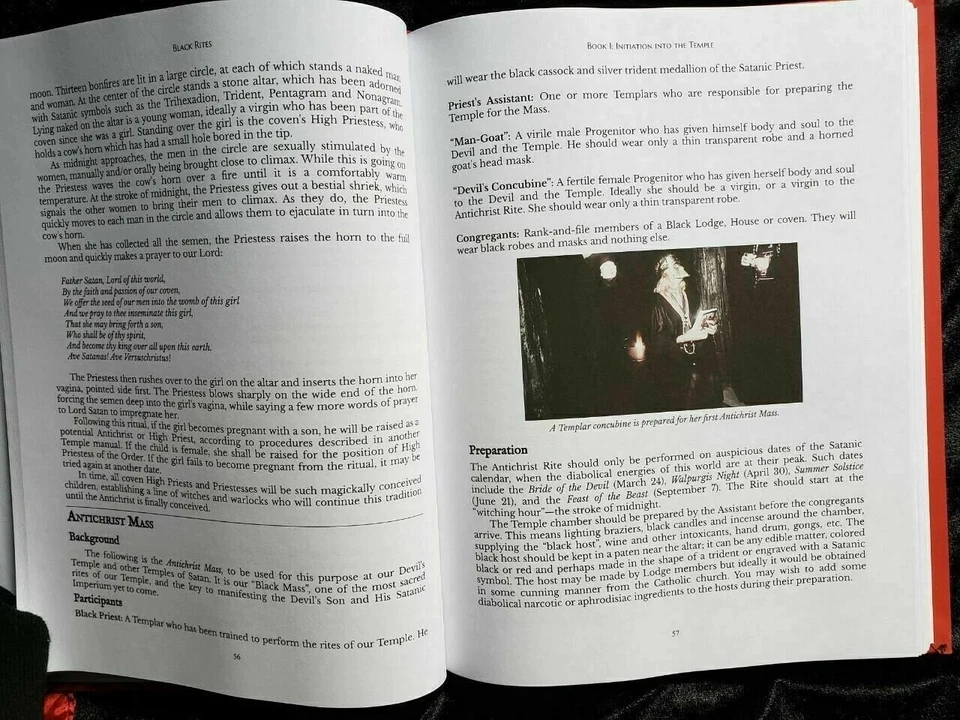 Kit Alto Sacerdote Sexual Satánico: ¡Bata, Capucha, Libro Templo de Satanás y 5 Velas Negras! Foto 4 de 4