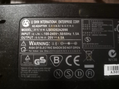 Netzteil Li Shin 20V 4,5A 90W Model: LSE0202A2090 AC/DC Power Adapter