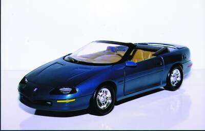1:18 Ertl Chevy Camaro '96 Z28 Convertible mystic teal, blue NIB