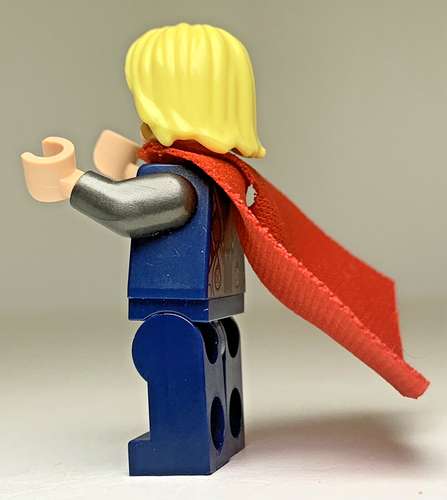 Lego sh170 THOR w/ CAPE Avengers Super Heroes Minifigure 76038 FAST SHIPPING! - Picture 2 of 4