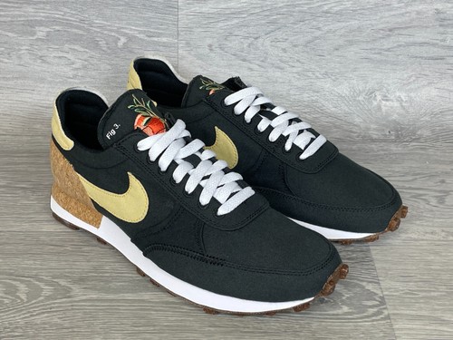 Nike Daybreak Waffle, Pomegranate, Men's Size: UK 8, EU 42.5, US 9, CZ9926-001