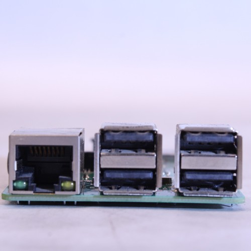 Raspberry Pi 3 Model B Quad Core 1.2Ghz 64-bit CPU 1GB di RAM WiFi e Bluetooth - Foto 2 di 5
