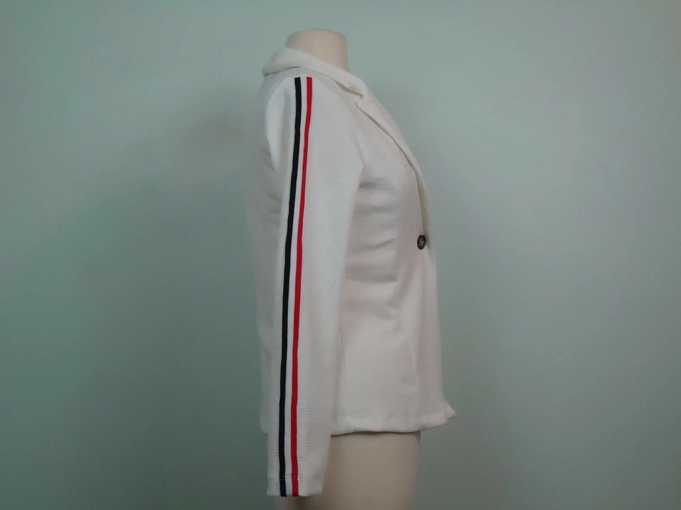 Женский блейзер Charlotte Russe в полоску с длинными рукавами белый на одной пуговице размер S - Изображение 4 из 4