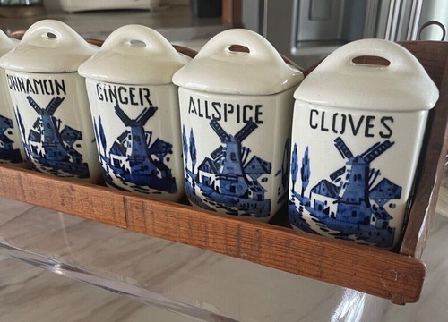 VTG CZECHOSLOVAKIA BLUE & WHITE WINDMILL SPICE JAR SET - 第 2/22 張圖片