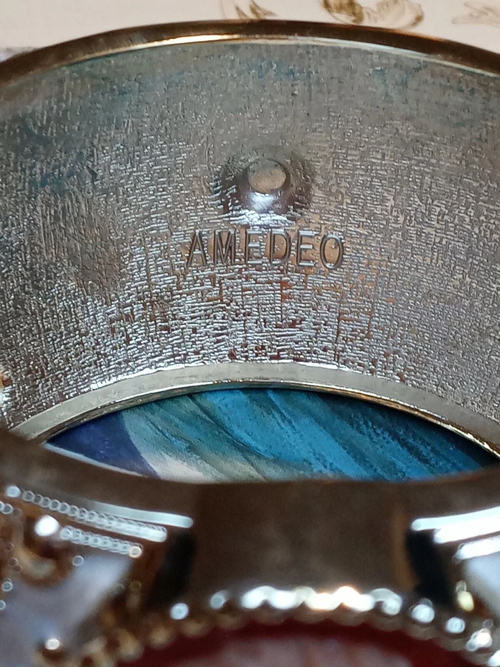 Brazalete Brazalete Amedeo Tono Dorado Nueva York 40mm Camafeo y Esmalte Blanco Foto 2 de 2