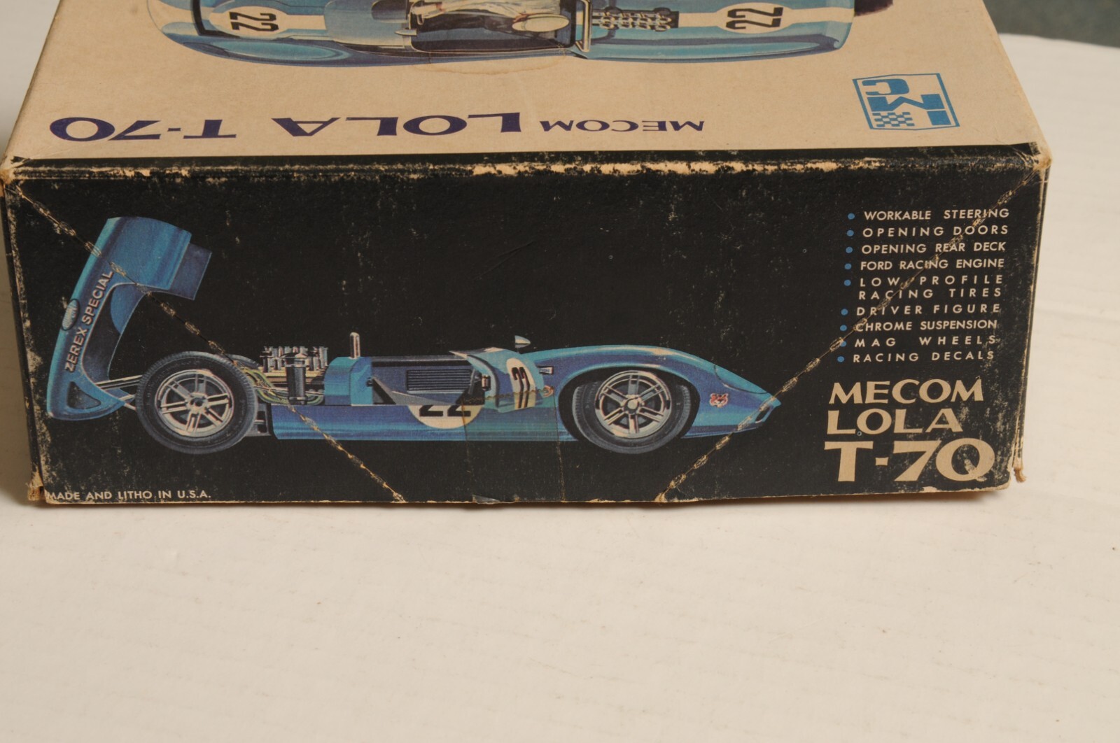 IMC Lola T70 Kit 1/25 Near MINT Slot Car Racing Monogram AMT