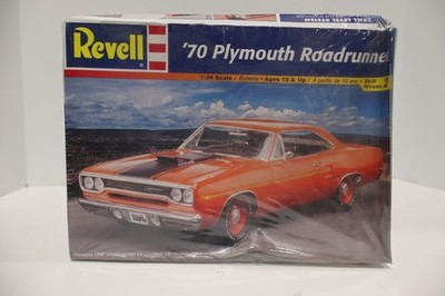 Revell 70 Plymouth Roadrunner 124 Scale Plastic Model Kit Skill Level 2 DAMAGED