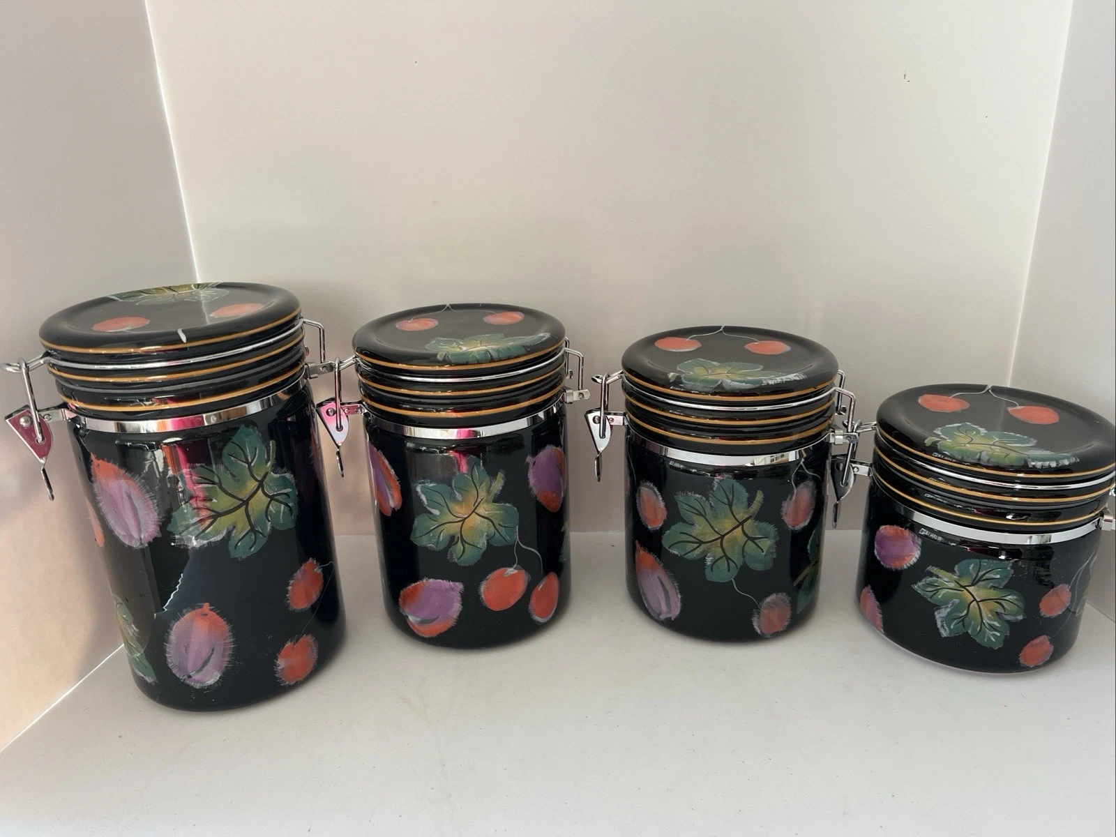 CIC Berry & Leaf Black Ceramic Canister Set