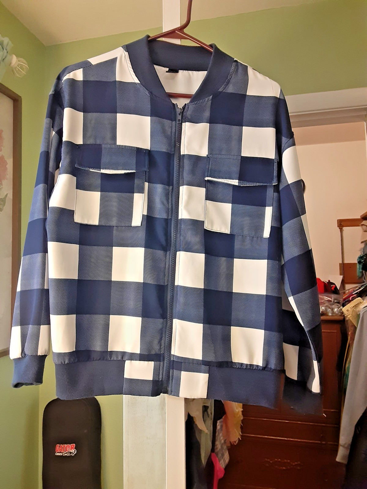 Shein Women's size 6/medium Blue and White checkered zip up jacket