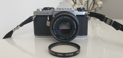 Asahi Pentax+Objektiv 1:1,7 und m Tel.konv.Komura u. Filter
