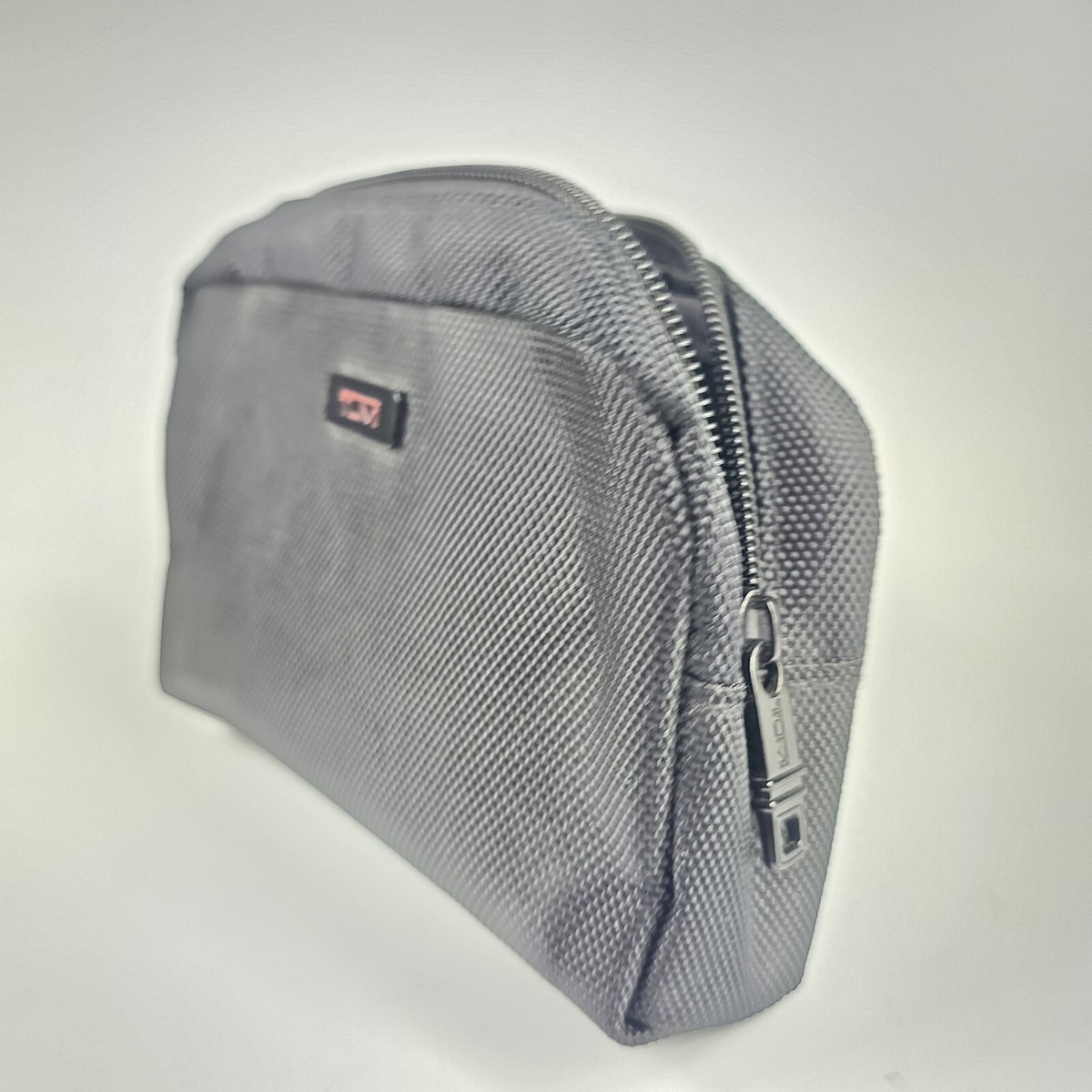 emme petite toiletries travel bag Ultra-Sil Hanging Toiletry - L | High Rise Christmas is just another reason to gift Away. TUMI Mini toiletries bag. 4x6x1.5