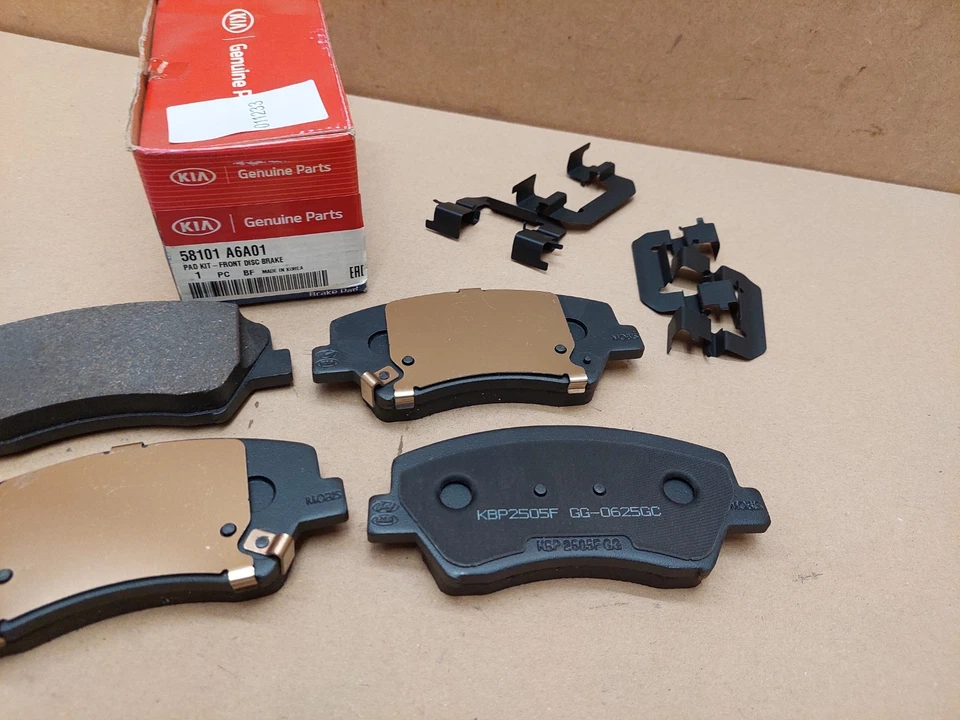 Kia Ceed Front brake Pad Set 2013-2015 58101A6A01 Hyundai i30 Genuine NEW OEM - Image 3 of 4