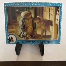 1982 Topps E.T. The Extra-Terrestrial #24 A New Found Friend!