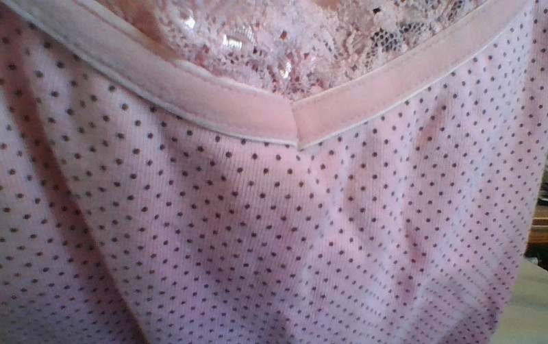 Beautiful GAP Tank Top Girls M/8 Fun Polka Dot Pink Velvet/LaceTrim Built-In Bra
