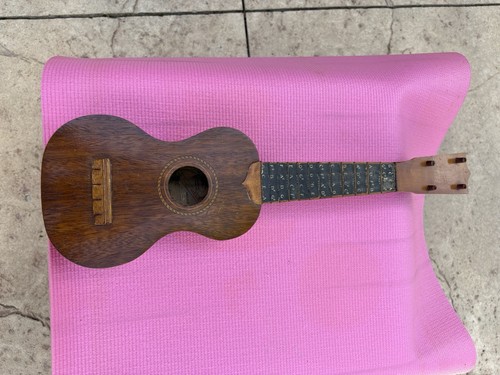 Ukelele soprano vintage The Mele
