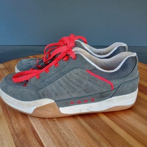 Nike SB Hustle Suede Grey Red Men\'s 10.5 Shoes Sneakers 2010 Skater Fat Tongue Is this the greatest fat tongue high ever to release? • If  main image 4