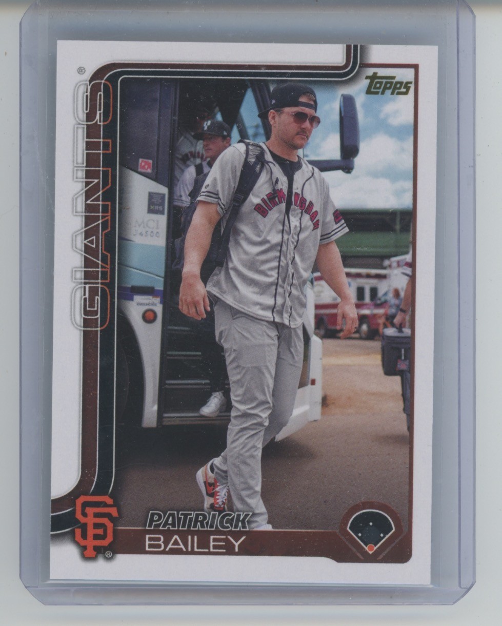 PATRICK BAILEY 2025 Topps Series 1 #70 GOLDEN MIRROR IMAGE VARIATION SSP Giants