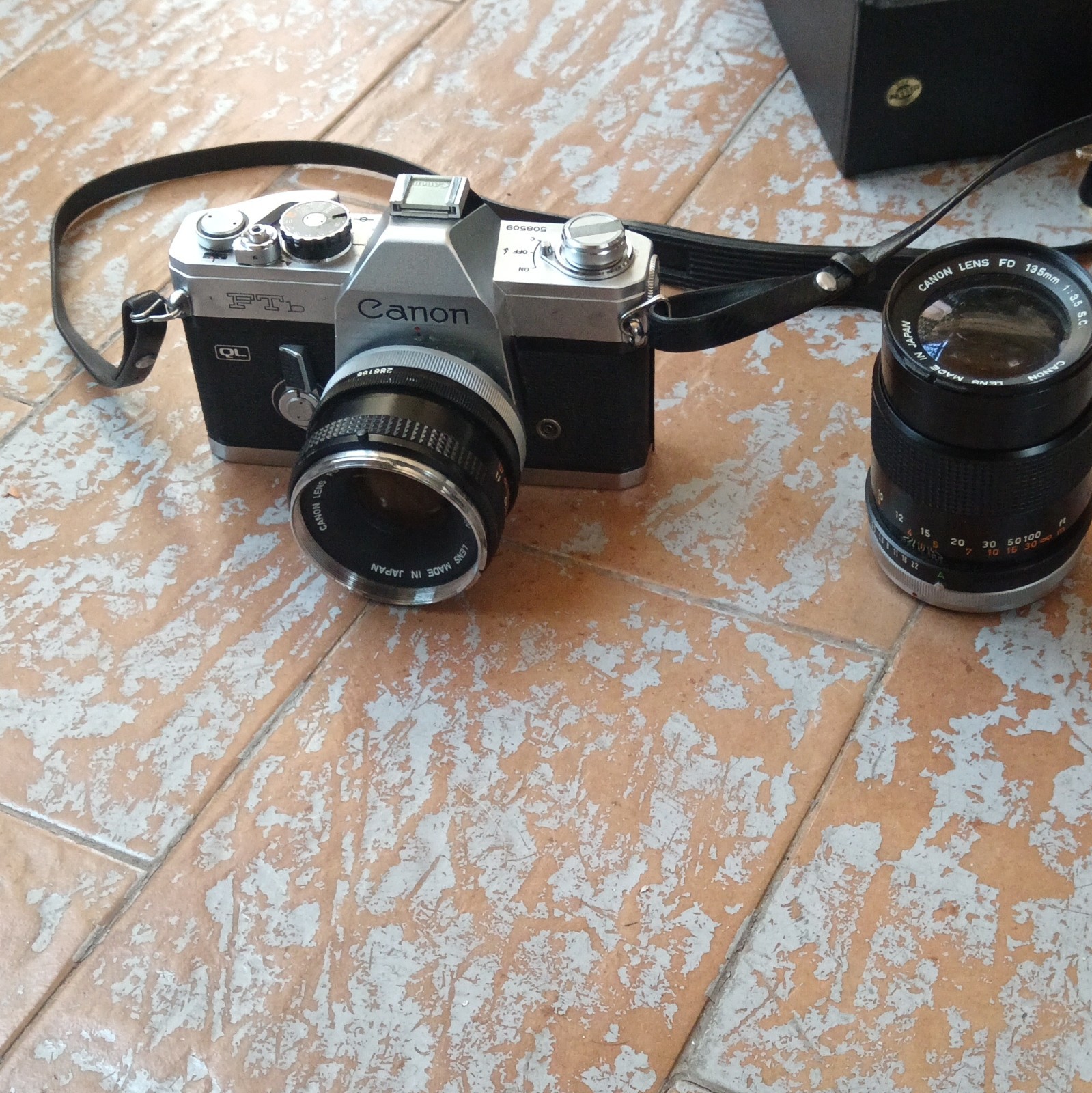 Canon FTb QL SLR 35mm con esposimetro, focus manuale, FD 50mm f/1.8