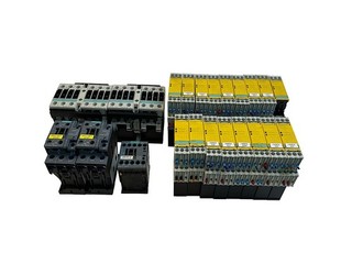 24er Set Siemens div. z.B 17x 3TK2830 1CB30 2x 3RT2025 1BB40 1x 3RH2131 1BB40
