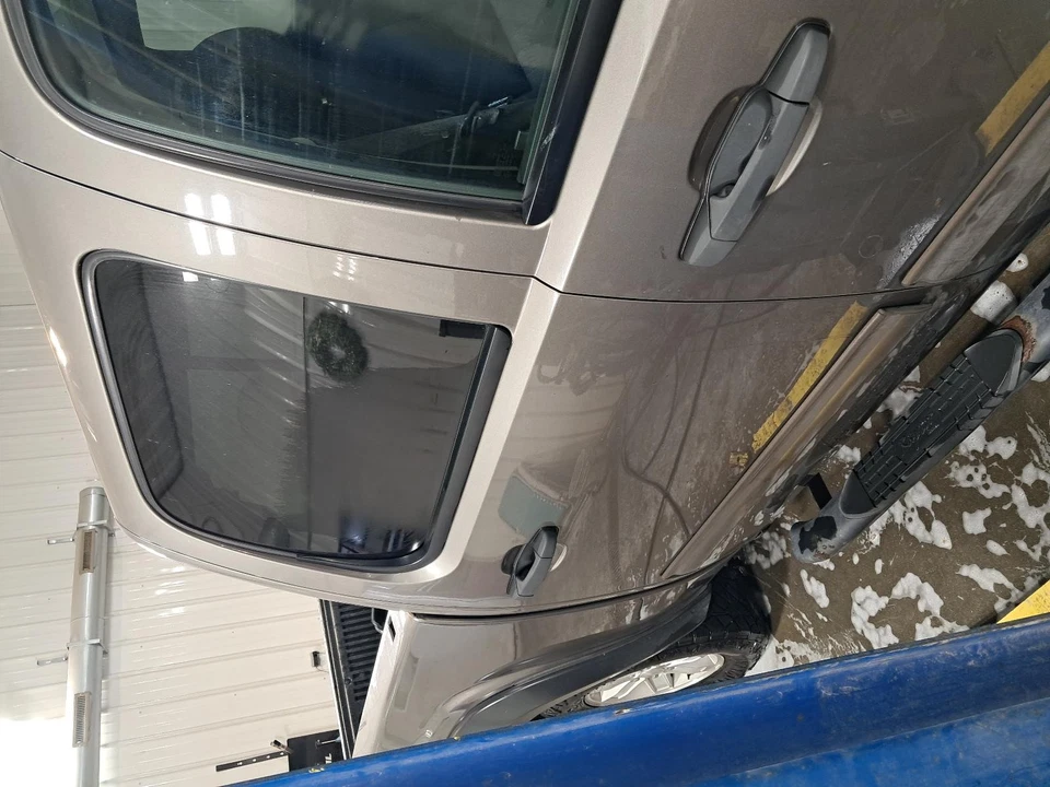 Conjunto de puerta trasera derecha usado lado trasero se adapta a: camioneta GMC Sierra 1500 2013 doble C Foto 2 de 4