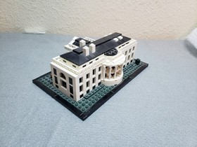 LEGO ARCHITECTURE: The White House (21006) Pre-owned, AS-IS, no book/box