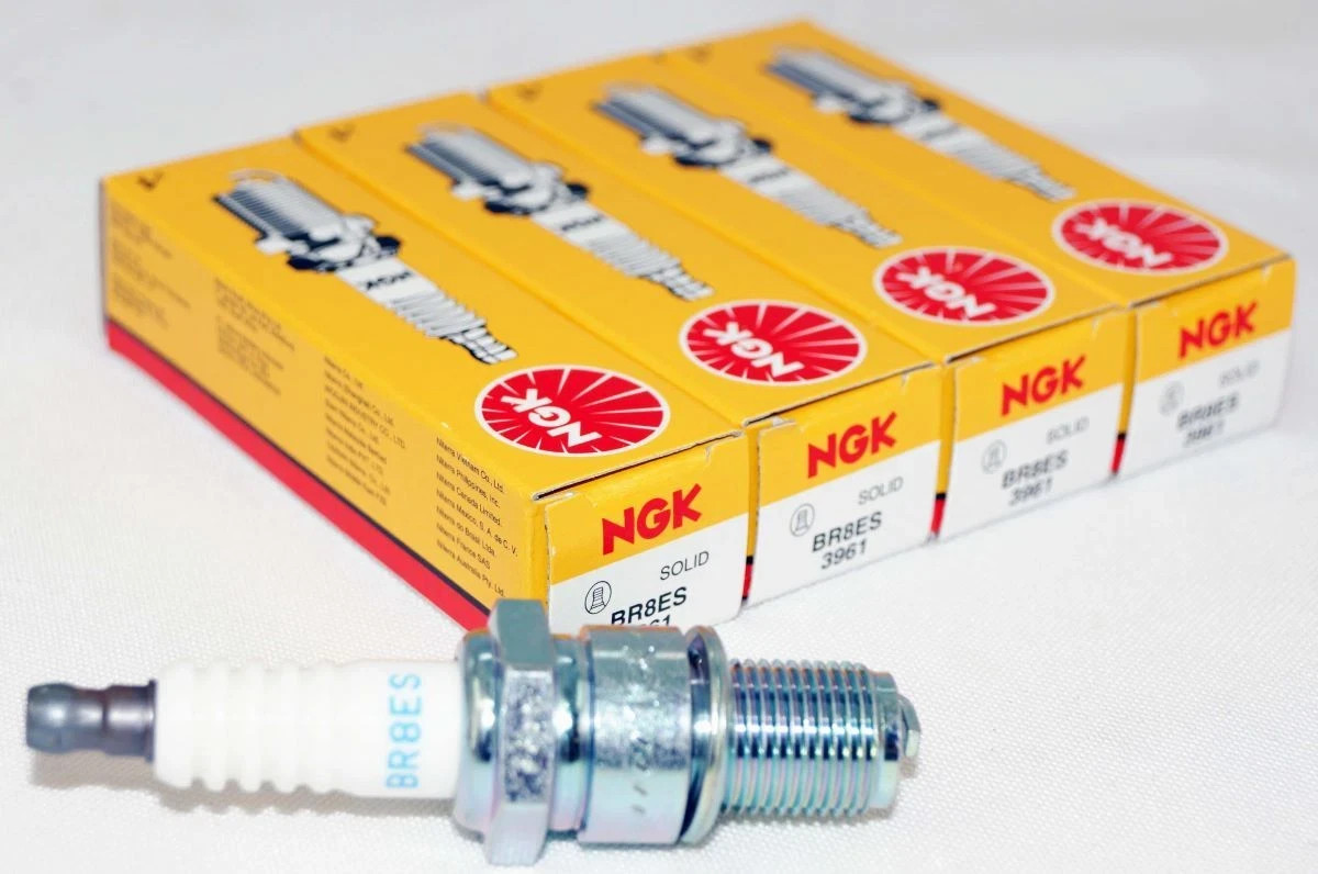 4x NGK 3961 BR8ES Spark Plug  Snowmobile  Jet Ski  Ski-Doo Polaris Kawasaki