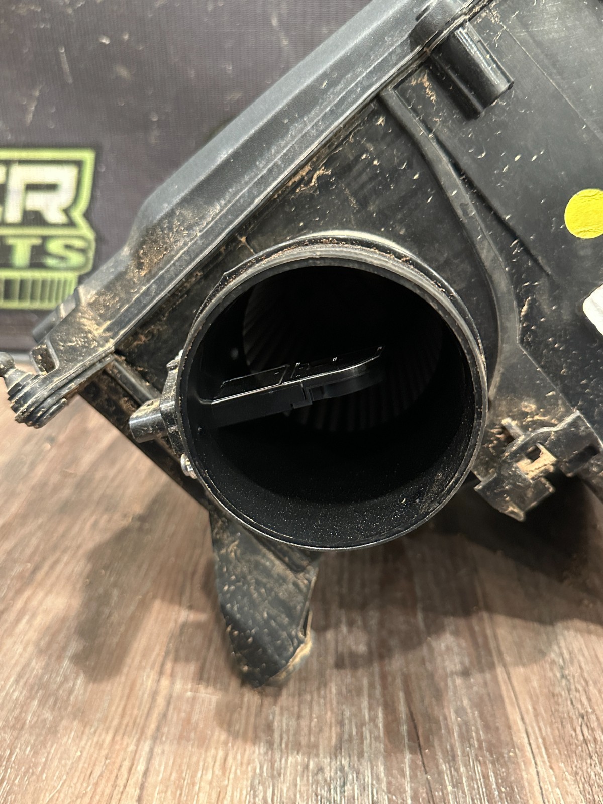 2017 AUDI R8 LEFT AIR INTAKE BOX ASSEMBLY OEM