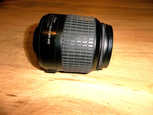 Nikon AF-S DX Nikkor 18-55mm f/3.5-5.6 G ED II Autofocus APS-C Lens