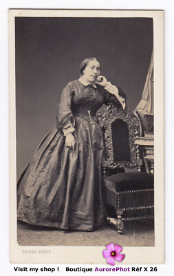 FEMME SECOND EMPIRE EN LONGUE ROBE SOMBRE, CDV PIERRE PETIT à PARIS, 1870  -X26