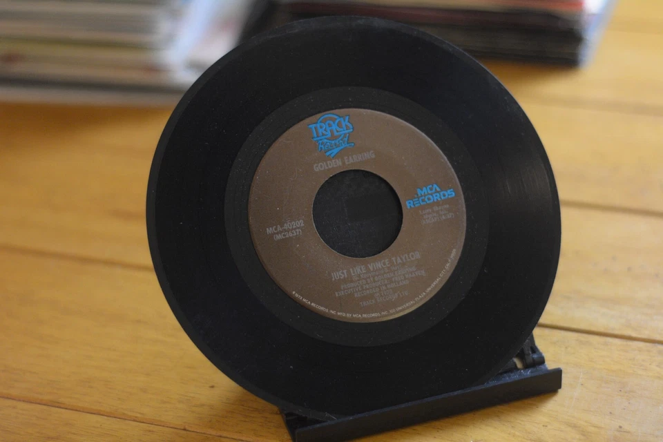 GOLDEN EARRING "JUST LIKE VINCE TAYLOR" 45 RPM 7" VG RECORD MCA [E21-217] Foto 2 de 4