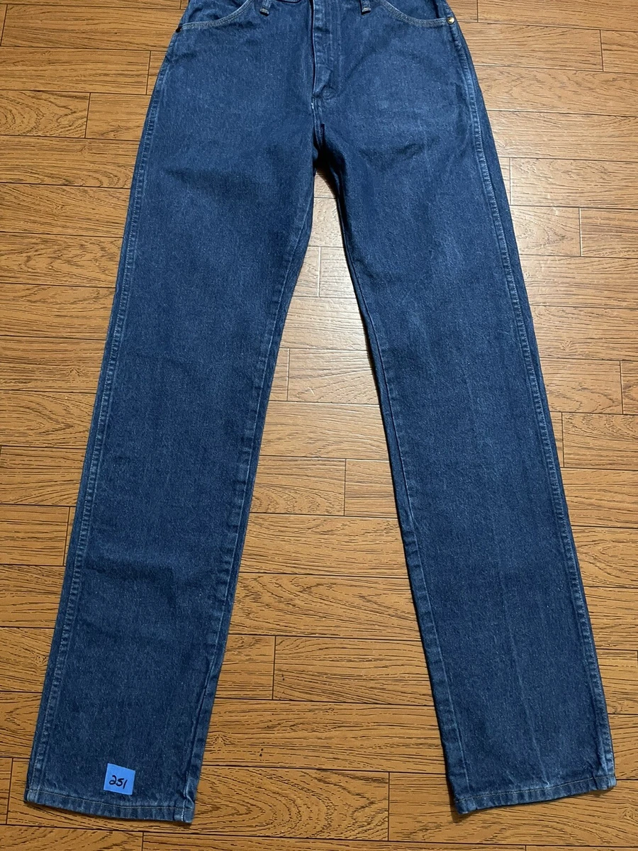 Women s EUC Wrangler 13MWZ 11x36 Original Cowgirl Rodeo Denim Jeans USA