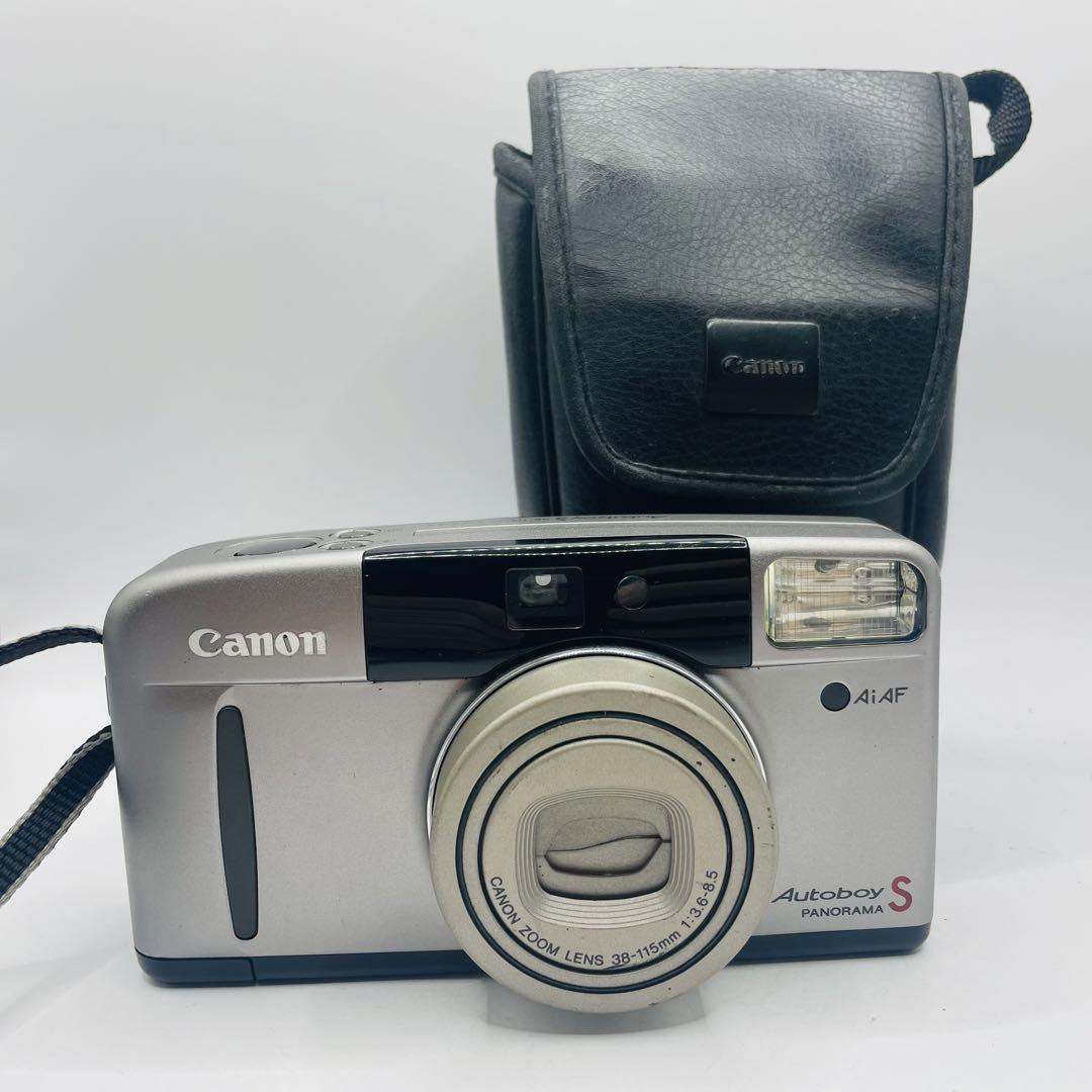 Canon Autoboy S 35mm Point & Shoot Film Camera with Case Canon Autoboy S 35mm Point & Shoot Film Camera with Case