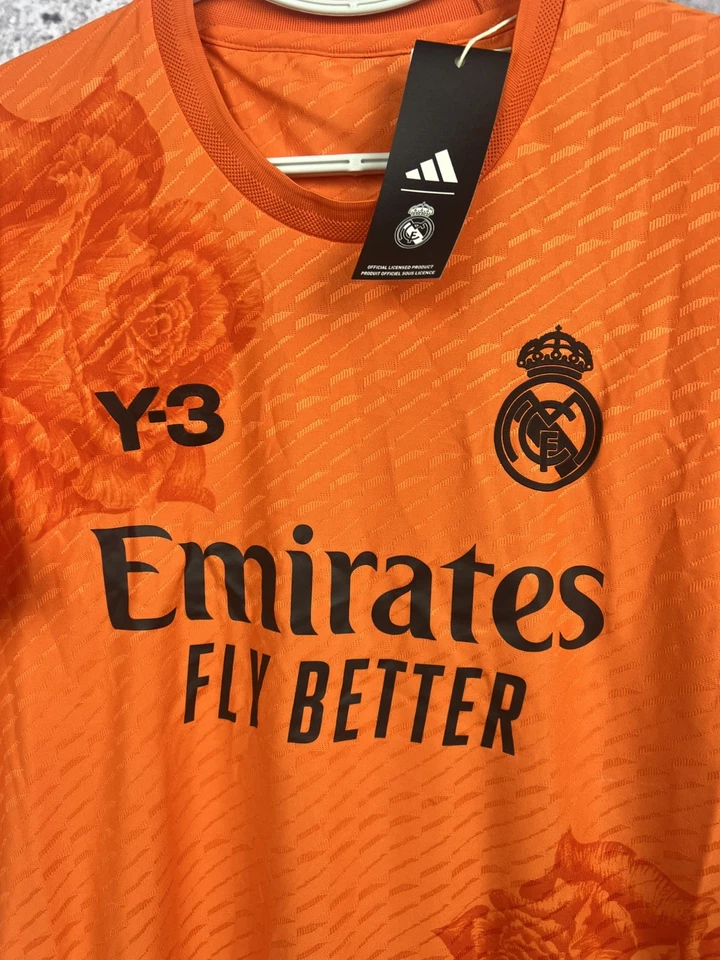 CAMISETA DEL REAL MADRID 2023-24 CUARTA CAMISETA DE FUTBOL AUTÉNTICA ADIDAS Y-3 HOMBRE Talla S Foto 4 de 4